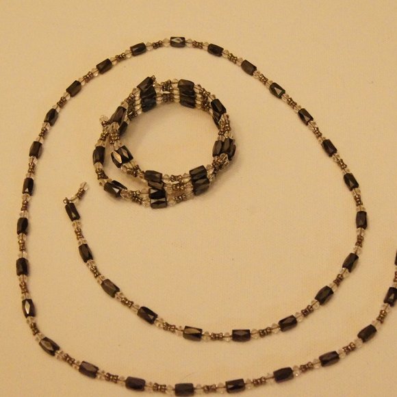 Magnetic Wrap Bracelet Black and silver beads 36" - Picture 1 of 12